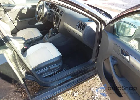 2017 Volkswagen Jetta 1.8T Sport from USA, damaged, VIN 3VWD17AJ2HM301292